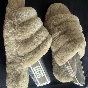 Grey/greenish Ugg slippers with strap